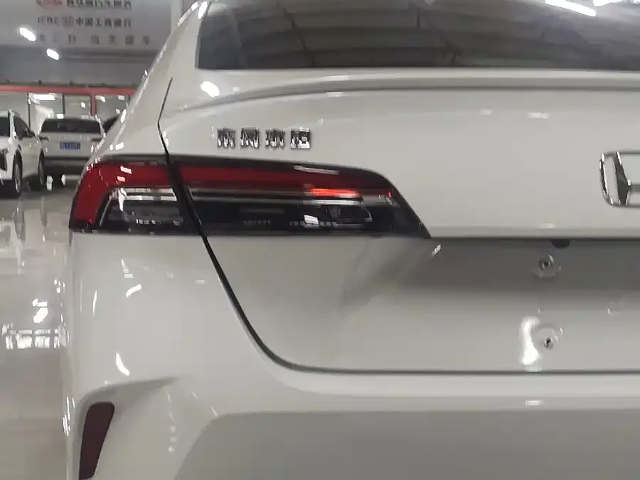Honda Inspire 2023 Insignia 260TURBO Elegant Edition 2023 — миниатюра 5