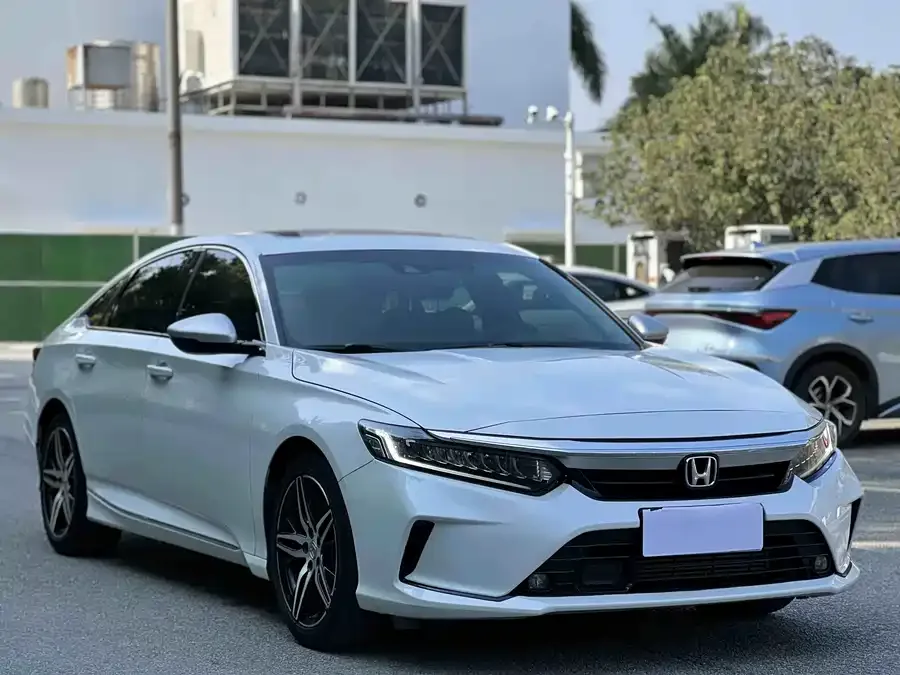 Honda Inspire 2022 Insignia 260TURBO Fine Edition 2023 — миниатюра 3