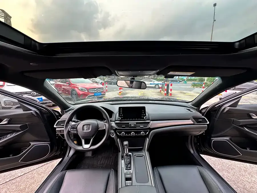 Honda Inspire 2022 Insignia 260TURBO Elegant Edition 2022 — миниатюра 4