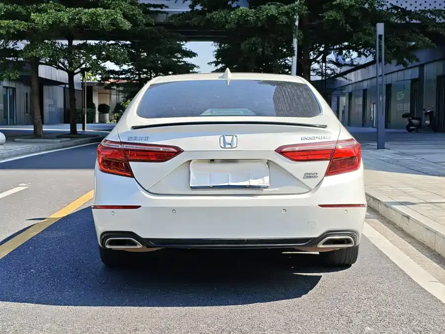 Honda Inspire 2022 Insignia 260TURBO Fine Edition 2023 — миниатюра 3
