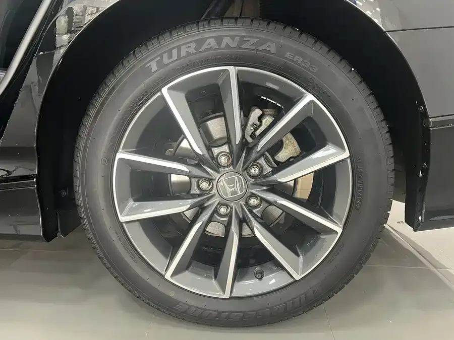 Honda Inspire 2022 Insignia 260TURBO Fine Edition 2023 — миниатюра 3