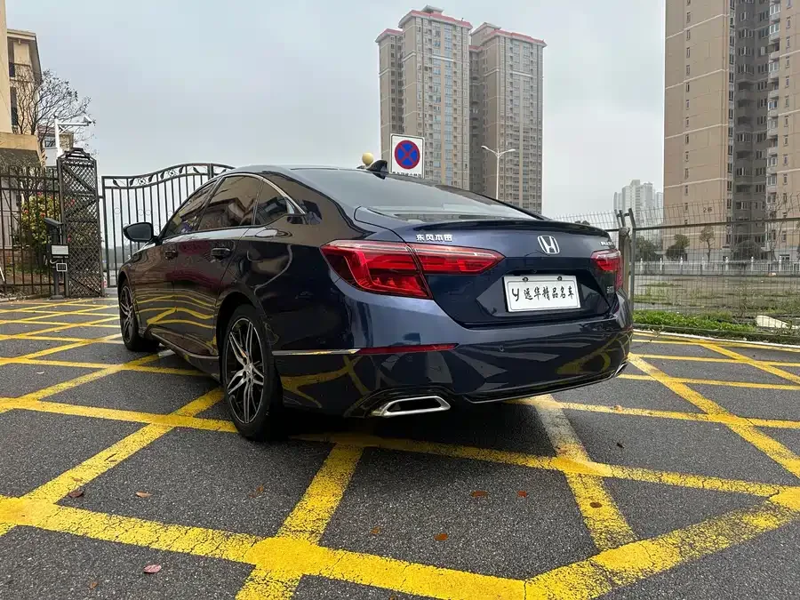 Honda Inspire 2022 Insignia 260TURBO Fine Edition 2022 — миниатюра 2