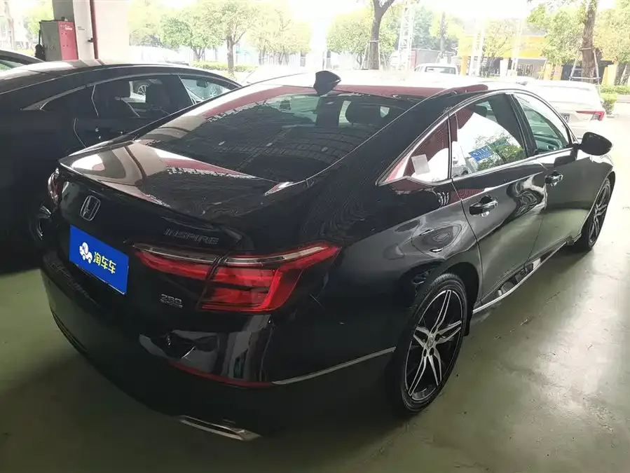 Honda Inspire 2022 Insignia 260TURBO Fine Edition 2022 — миниатюра 3