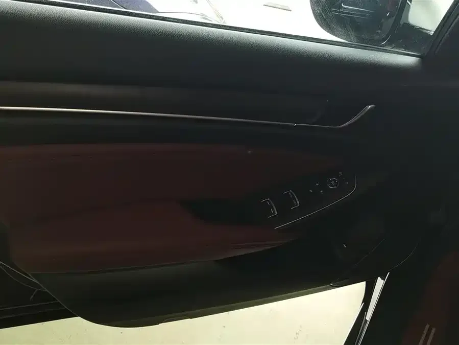 Honda Inspire 2022 Insignia 260TURBO Fine Edition 2022 — миниатюра 4