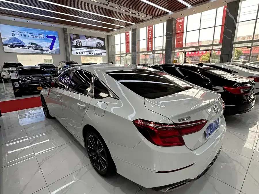 Honda Inspire 2022 Insignia 260TURBO Elegant Edition 2022 — миниатюра 4