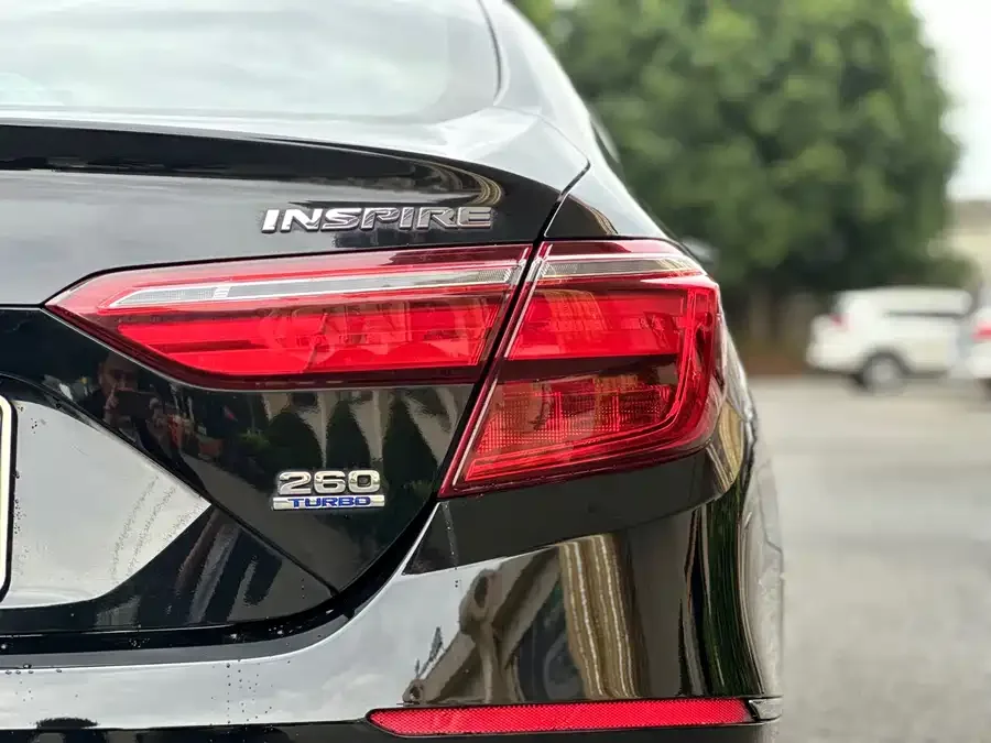 Honda Inspire 2022 Insignia 260TURBO Fine Edition 2022 — миниатюра 2
