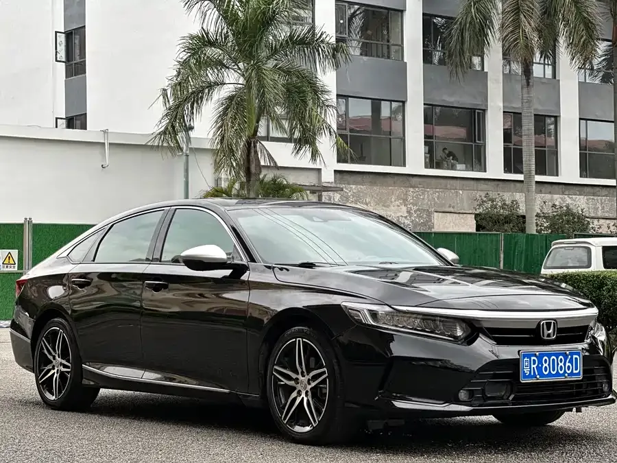 Honda Inspire 2022 Insignia 260TURBO Fine Edition 2022 — миниатюра 3