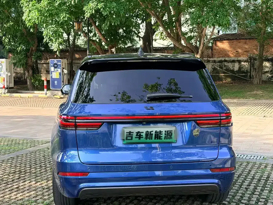 Lixiang ONE Ideal ONE 2020 extended range 6-seater version 2022 — миниатюра 2