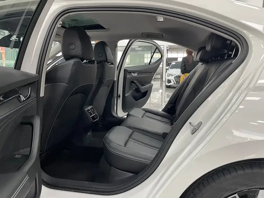 Skoda Octavia Octavia 2022 PRO TSI280 Premium Edition 2022 — миниатюра 4