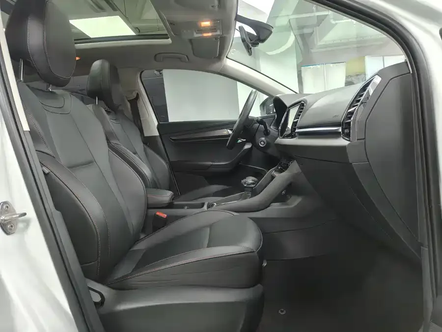 Skoda Karoq Korok 2023 TSI280 Exclusive Edition 2023 — миниатюра 5
