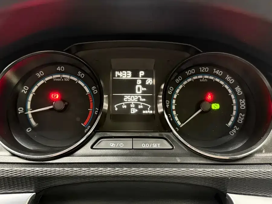 Skoda Kamiq Komic 2024 1.5L automatic comfort version 2024 — миниатюра 5