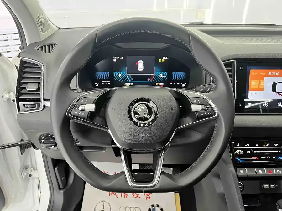 Skoda Karoq Korok 2022 TSI280 Exclusive Edition 2022 — миниатюра 5