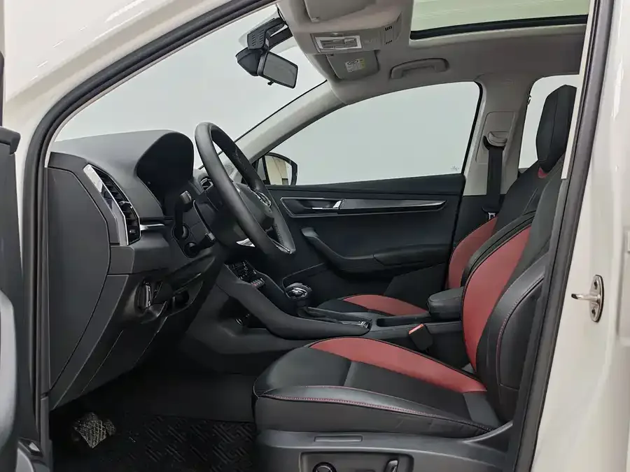 Skoda Karoq Korok 2022 TSI280 Luxury Edition 2023 — миниатюра 4