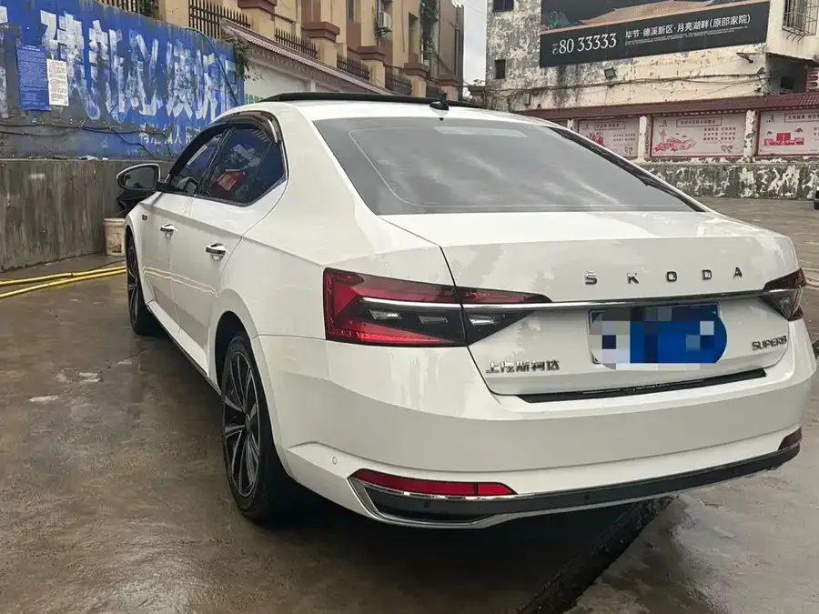 Skoda SuperB Super 2022 TSI280 DSG Exclusive Edition 2022 — миниатюра 2