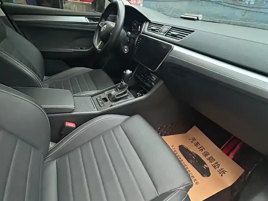 Skoda SuperB Super 2022 TSI280 DSG Exclusive Edition 2022 — миниатюра 5