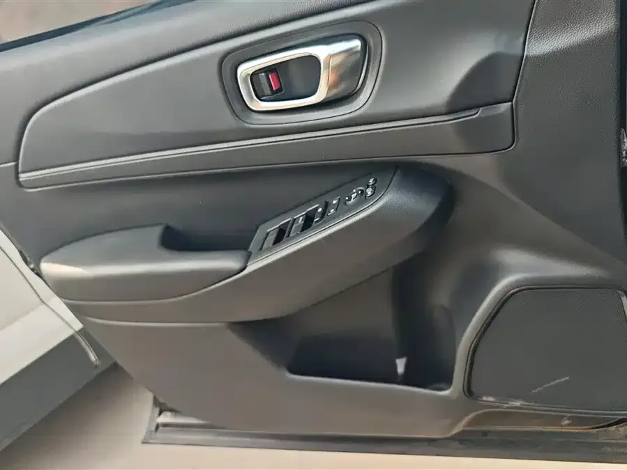 Honda Vezel Binzhi 2023 1.5L CVT technology version 2024 — миниатюра 4