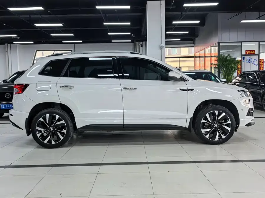 Skoda Karoq Karoq 2022 facelift TSI280 luxury version 2022 — миниатюра 2