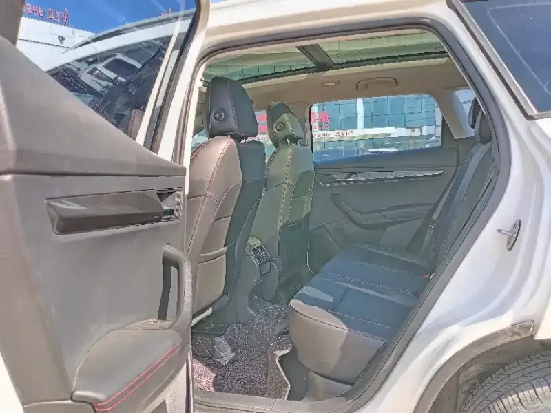 Skoda Karoq Korok 2022 TSI280 Premium Edition 2022 — миниатюра 4
