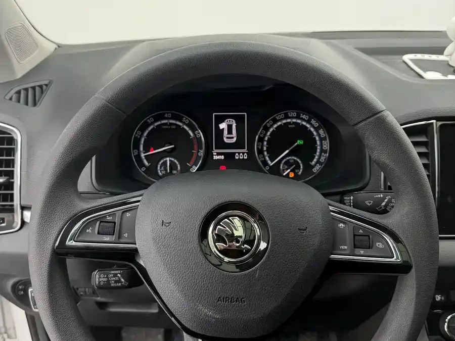 Skoda Karoq Korok 2021 TSI280 Deluxe Edition 2022 — миниатюра 4