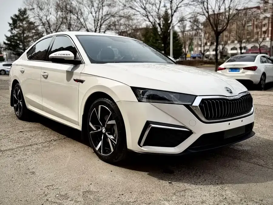 Skoda Octavia Octavia 2022 PRO TSI280 Premium Edition 2022 — миниатюра 3