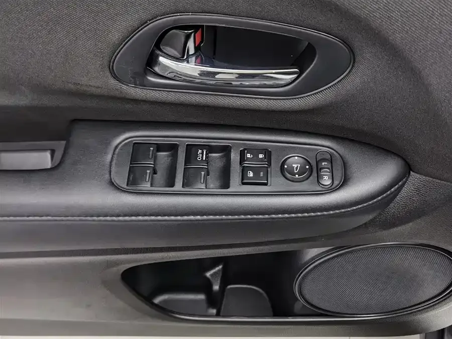 Honda Vezel Binzhi 2020 1.5L CVT Elite Edition 2022 — миниатюра 3