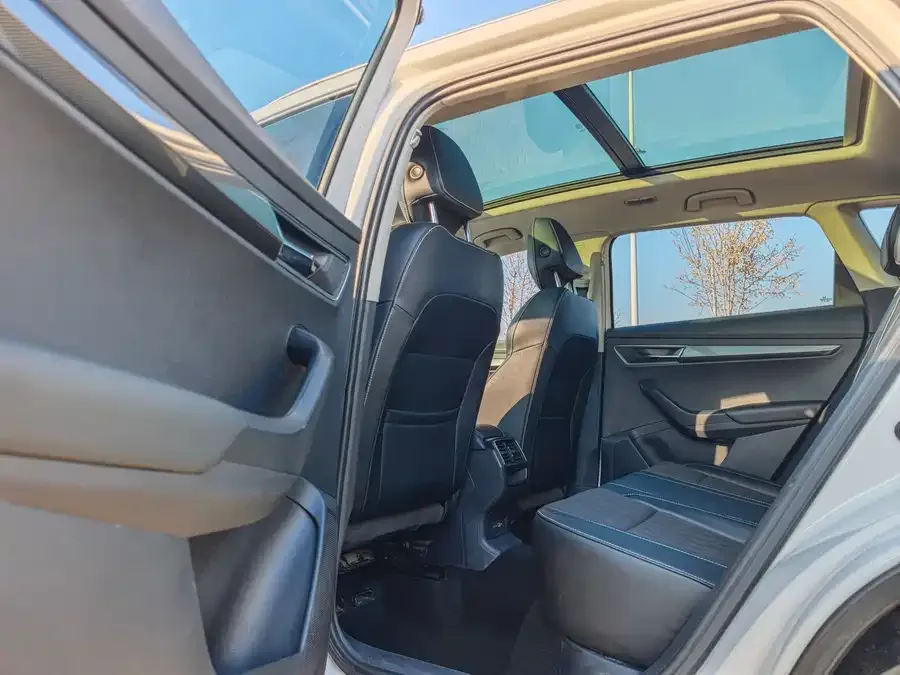 Skoda Karoq Korok 2022 TSI280 Exclusive Edition 2022 — миниатюра 4