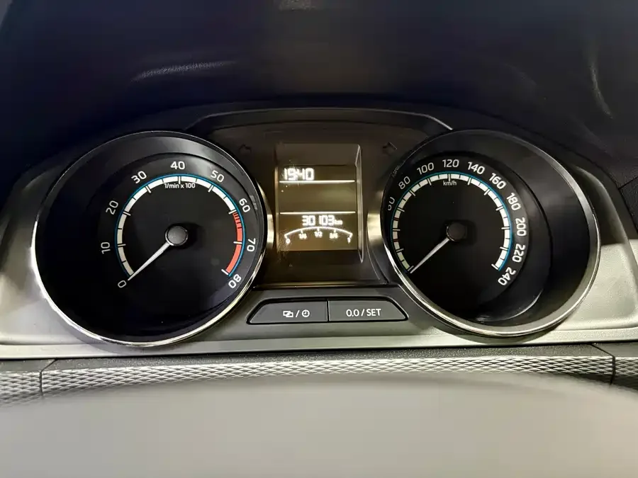 Skoda Kamiq Komic 2022 1.5L automatic comfort version 2022 — миниатюра 4