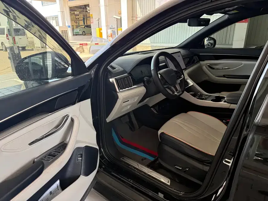BYD Song PLUS New Energy Song PLUS New Energy 2024 Honor Edition DM-i 150km Flagship PLUS 2024 — миниатюра 2