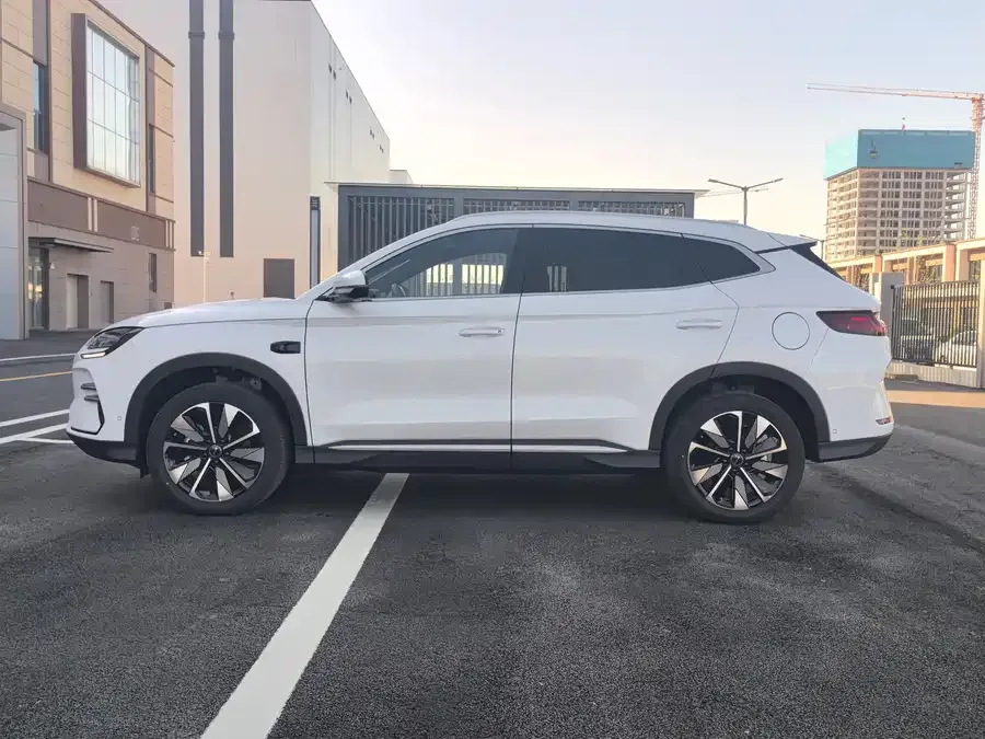 BYD Song PLUS New Energy Song PLUS New Energy 2025 EV Smart Driving Edition 520km Premium Edition 2025 — миниатюра 4