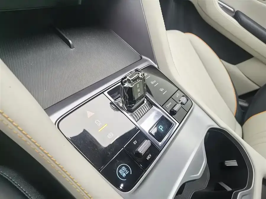 BYD Song PLUS New Energy Song PLUS New Energy 2024 Honor Edition DM-i 71km Luxury 2024 — миниатюра 4