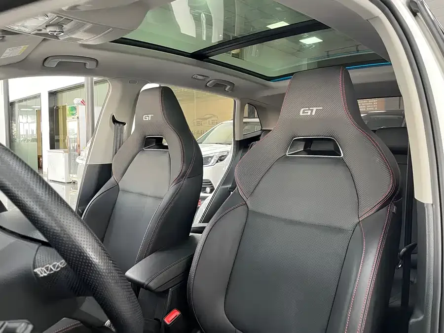 Skoda Kamiq 2021 KOMIC GT TSI230 DSG Flagship Edition 2022 — миниатюра 2