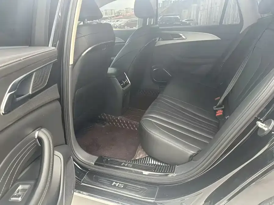 Hongqi H5 Hongqi H5 2023 2.0T Automatic Intelligent Connected Flag Edition 2023 — миниатюра 2