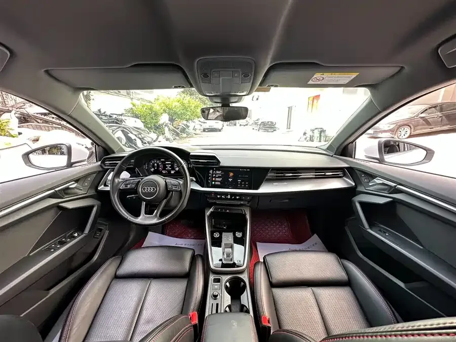 Audi A3 2022 Sportback 35 TFSI Aggressive Sports Edition 2022 — миниатюра 4