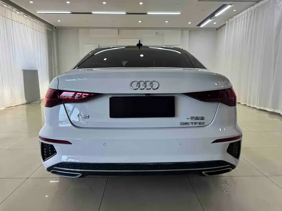 Audi A3 2022 A3L Limousine 35 TFSI Fashion Sports 2022 — миниатюра 2