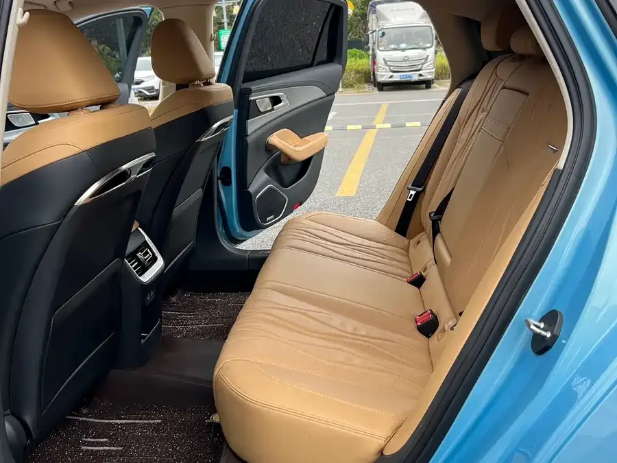 Hongqi H5 Hongqi H5 2023 2.0T Automatic Intelligent Connection Flagship Edition 2022 — миниатюра 2