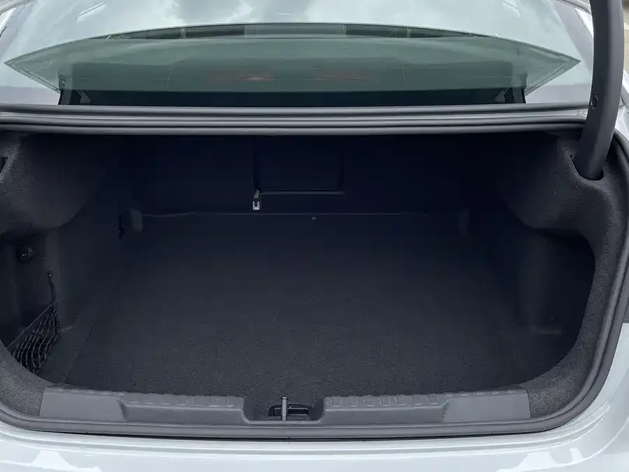 Audi A3 2022 A3L Limousine 35 TFSI Luxury Sports 2023 — миниатюра 4