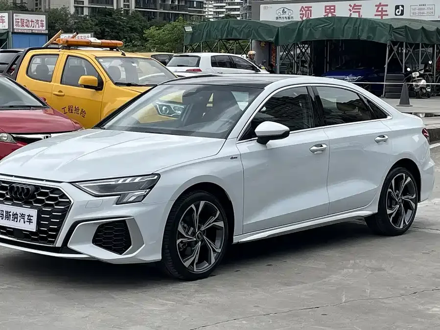 Audi A3 2022 A3L Limousine 35 TFSI Luxury Sports 2023 — фото 1, купить с доставкой в Москву