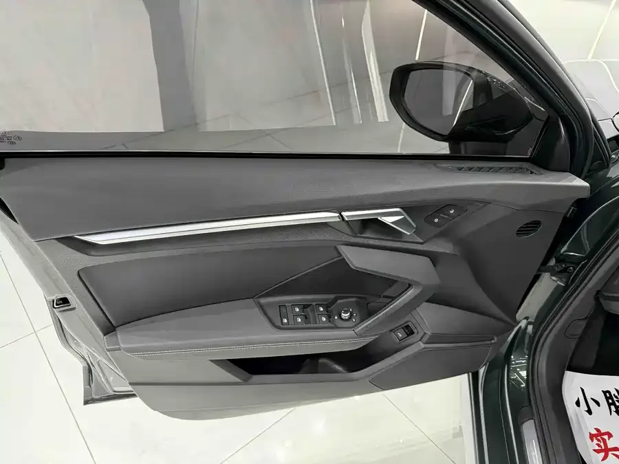 Audi A3 2022 Sportback 35 TFSI stylish and sporty 2022 — миниатюра 4