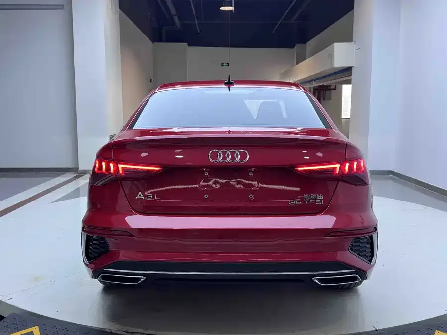 Audi A3 2023 facelift A3L Limousine 35 TFSI stylish and sporty 2023 — миниатюра 2