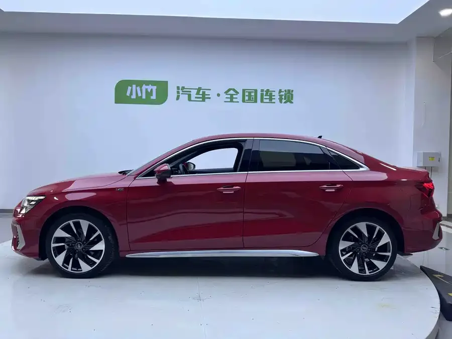 Audi A3 2023 facelift A3L Limousine 35 TFSI stylish and sporty 2023 — миниатюра 4