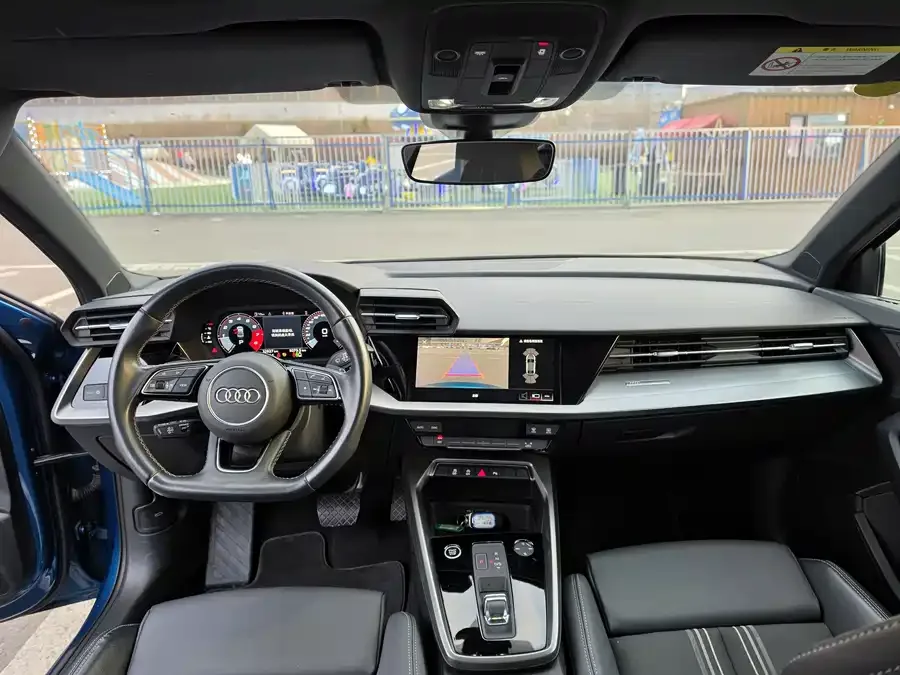 Audi A3 2023 A3L Limousine 35 TFSI Fashion Sports 2023 — миниатюра 5