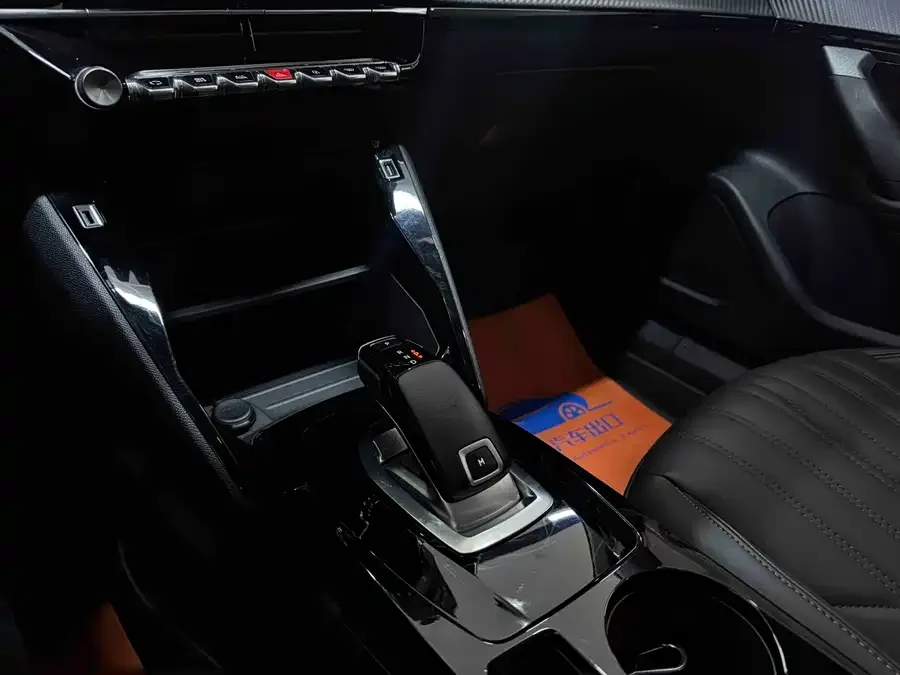 Peugeot 2008 Peugeot 2008 2022 230THP THE ONE 2023 — миниатюра 4