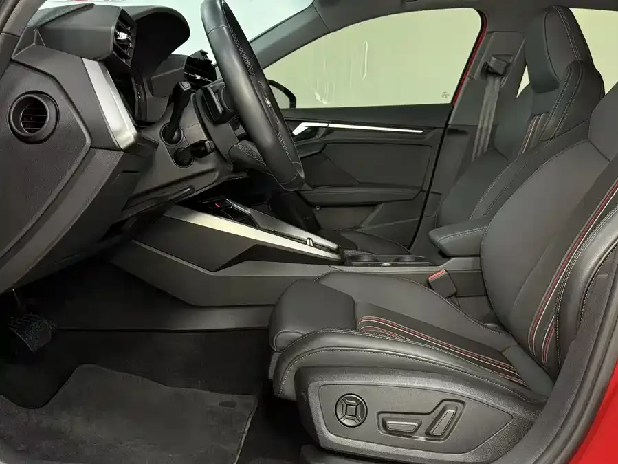 Audi A3 2022 A3L Limousine 35 TFSI Fashion Sports 2022 — миниатюра 5
