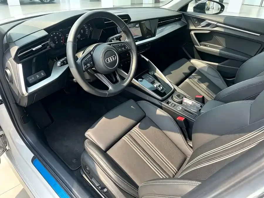 Audi A3 2022 A3L Limousine 35 TFSI Enterprising and Elegant Model 2023 — миниатюра 4