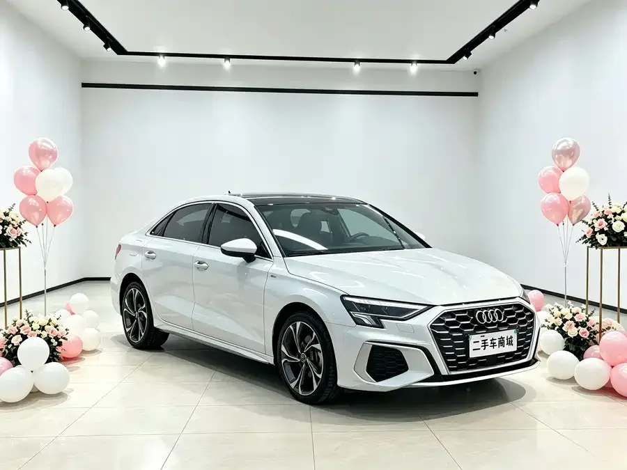 Audi A3 2022 A3L Limousine 35 TFSI Enterprising and Elegant Model 2023 — фото 1, купить с доставкой в Москву