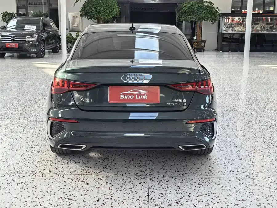 Audi A3 2022 A3L Limousine 35 TFSI Fashion Sports 2022 — миниатюра 2