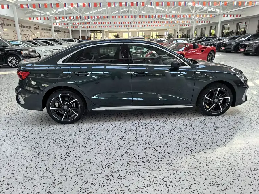 Audi A3 2022 A3L Limousine 35 TFSI Fashion Sports 2022 — миниатюра 4