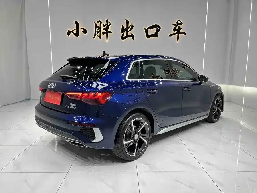 Audi A3 2022 Sportback 35 TFSI stylish and sporty 2022 — миниатюра 2
