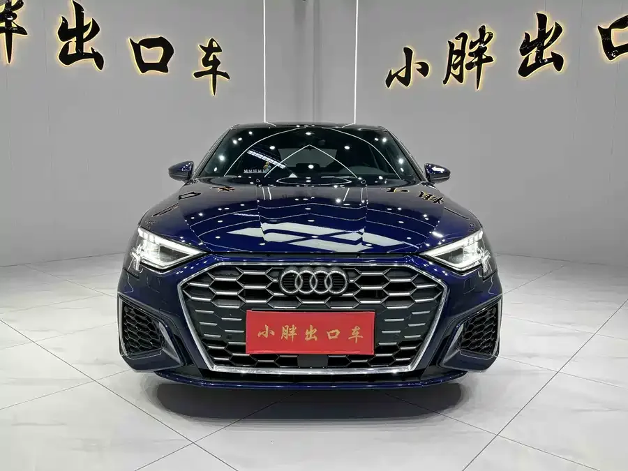 Audi A3 2022 Sportback 35 TFSI stylish and sporty 2022 — миниатюра 3