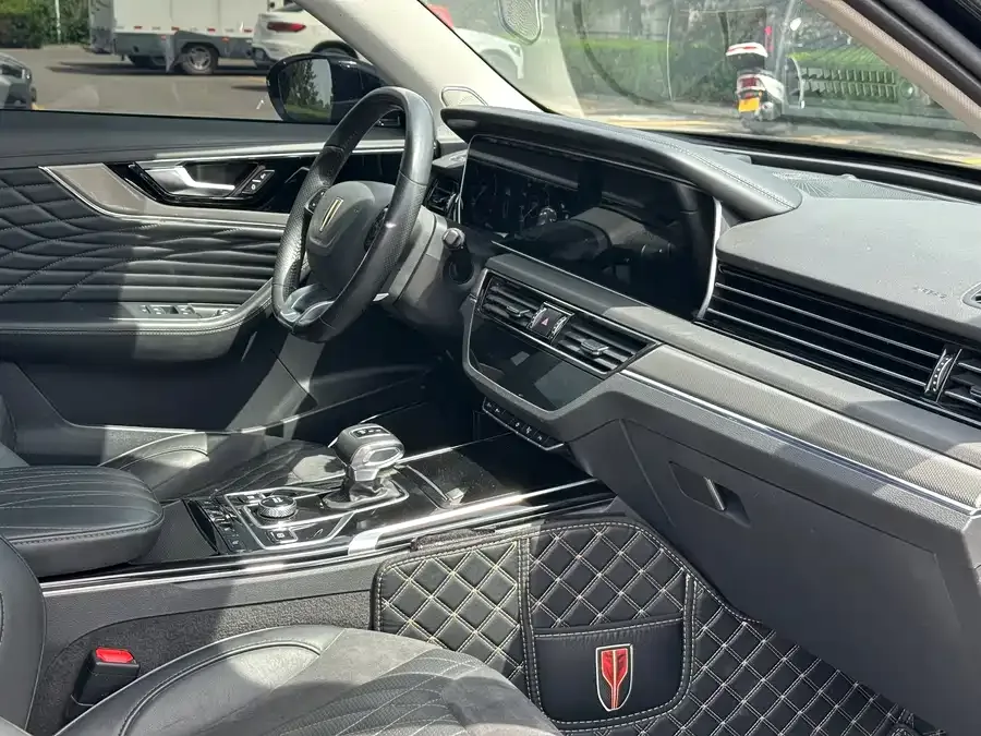 Hongqi HS5 Hongqi HS5 2022 2.0T Zhilian Qiyue Edition 2022 — миниатюра 4